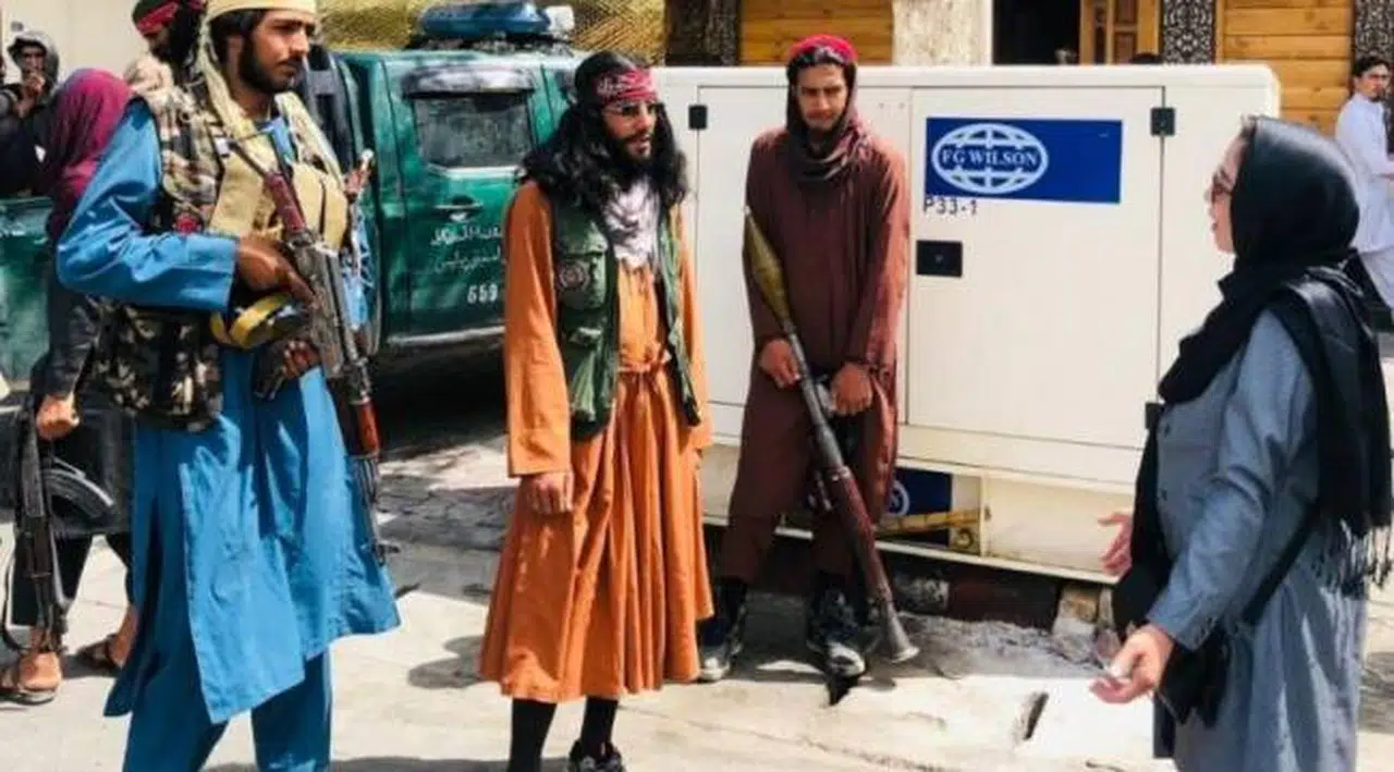BM: Taliban kadınları kamu hayatından silmeye çalışıyor