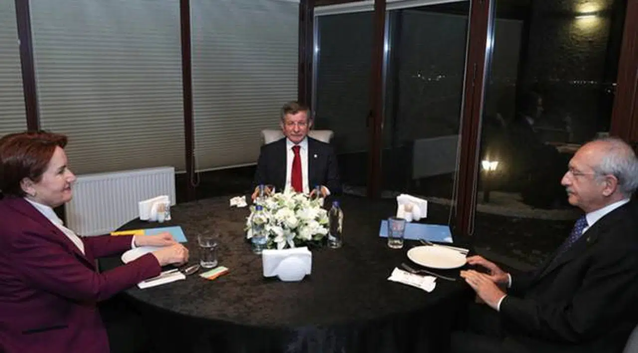 Davutoğlu'ndan Ankara'da 'muhalefet' buluşmasına ilişkin açıklama: Yapmaya çalıştığım seçim ittifakı değil, vizyon ittifakı