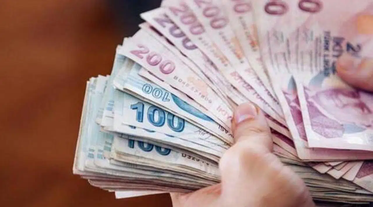 Emekli ve memurları ilgilendiriyor: Zamlı maaşlarının yatırılacağı tarih belli oldu