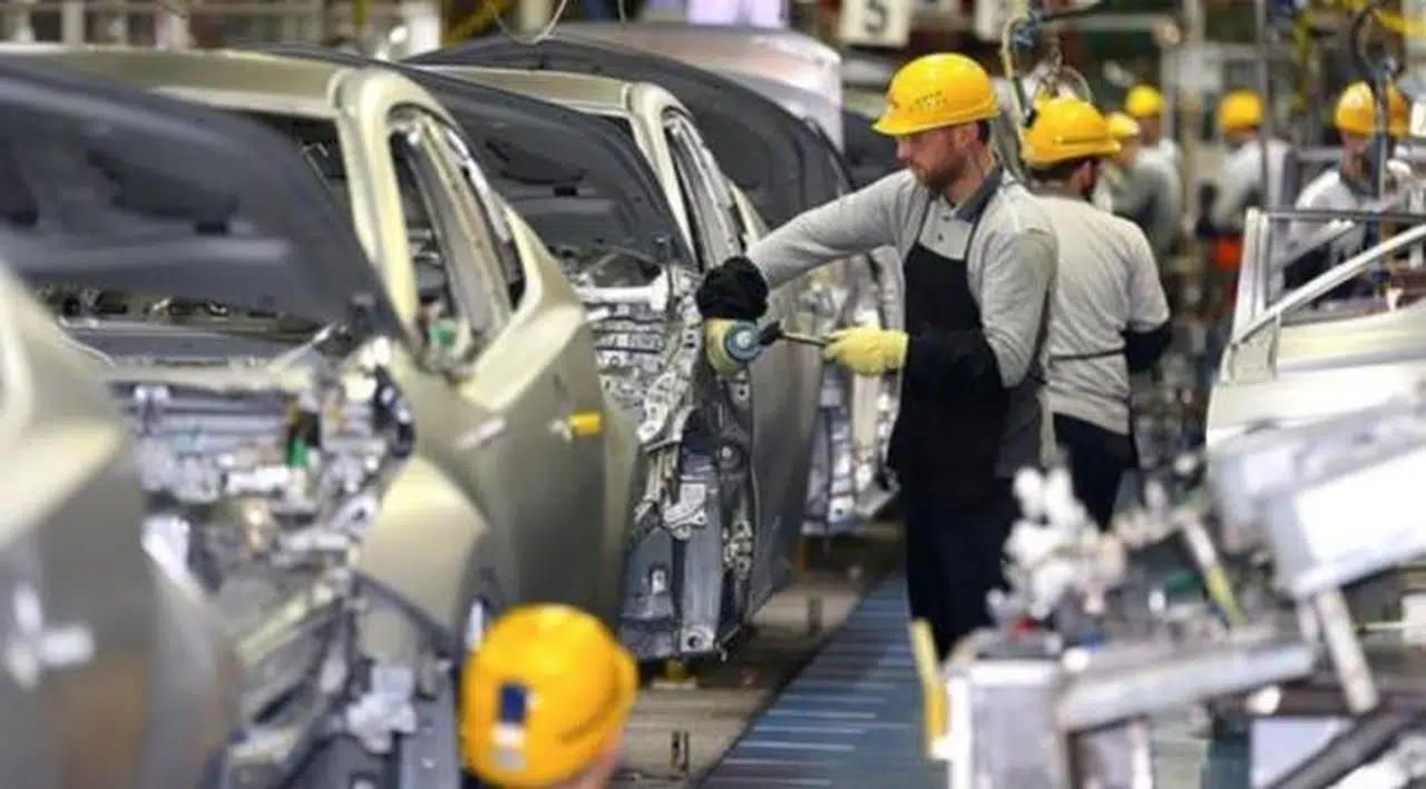 Emre Özpeynirci: Tüm otomotiv fabrikalarında, doğalgaz kaynaklı elektrik kesintileri ve tedarik sorunları nedeniyle üretim duracak!