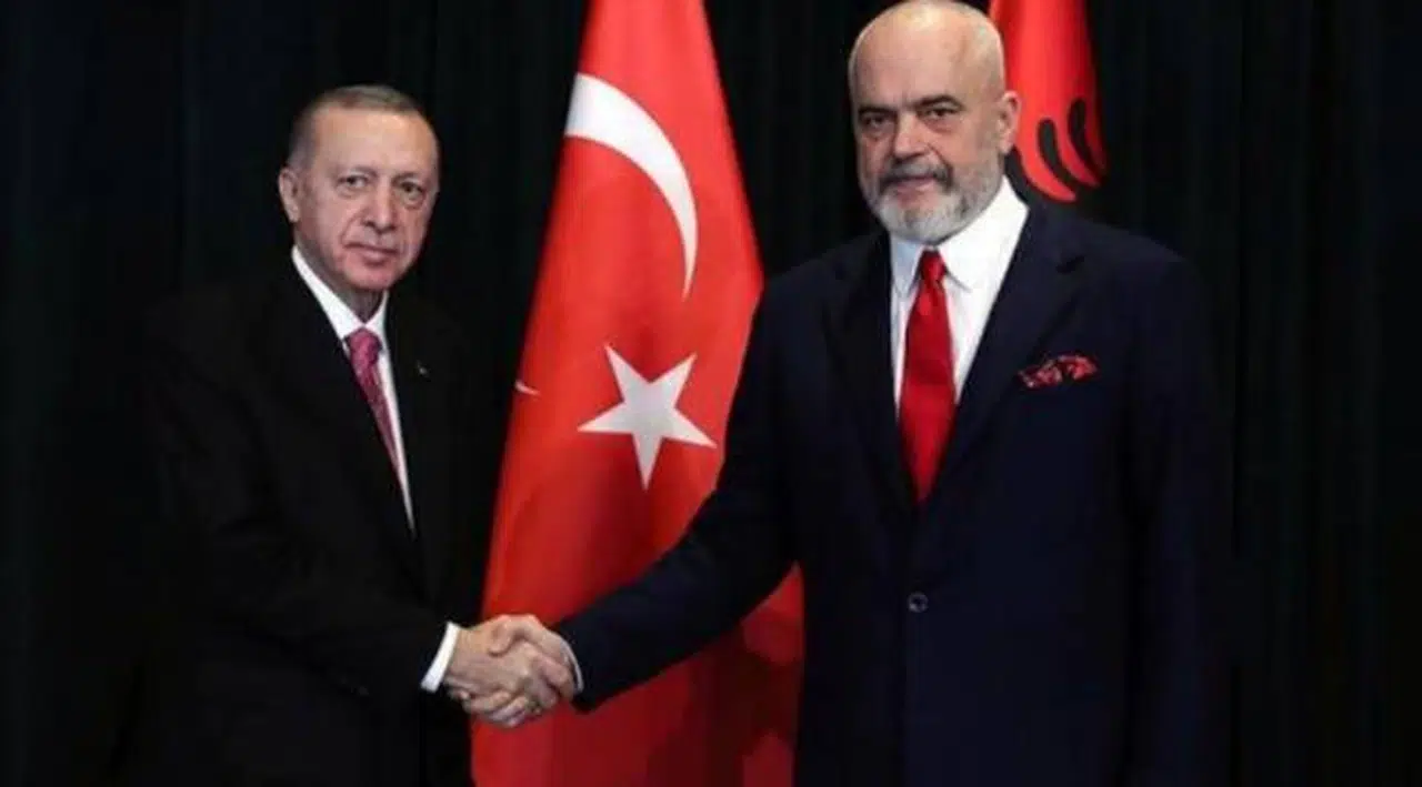 Erdoğan: FETÖ konusunda Arnavutluk'tan daha hızlı adımlar atmasını bekliyoruz