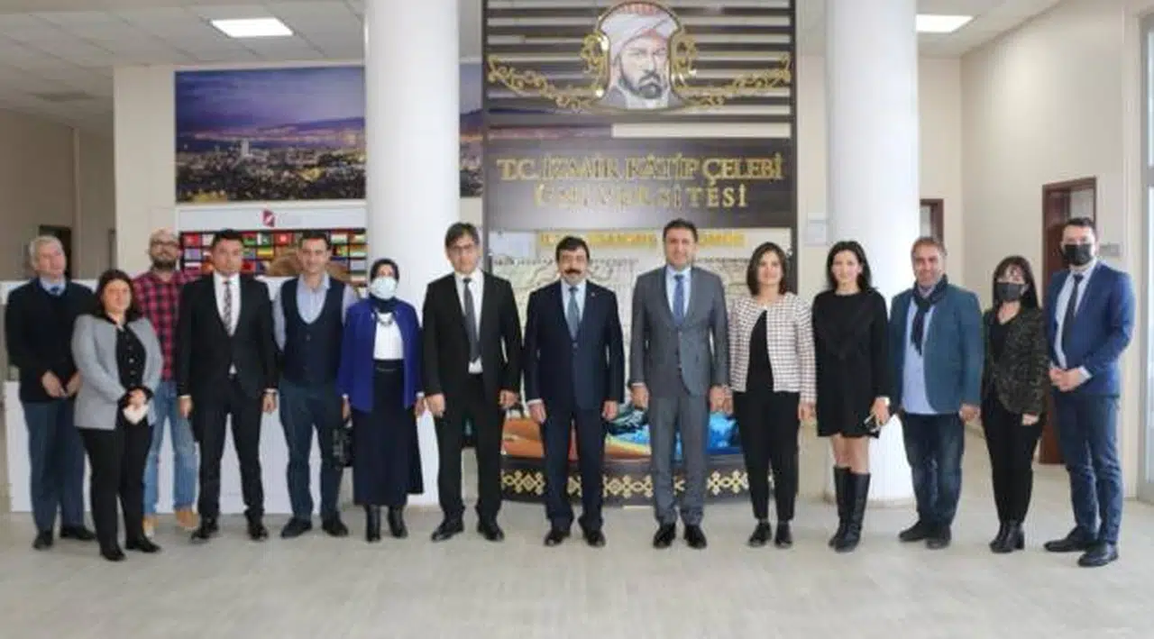 İzmir İl Milli Eğitim Müdürlüğü ile İzmir Kâtip Çelebi Üniversitesi arasında 'Eğitimde İşbirliği Protokolü' İmzalandı