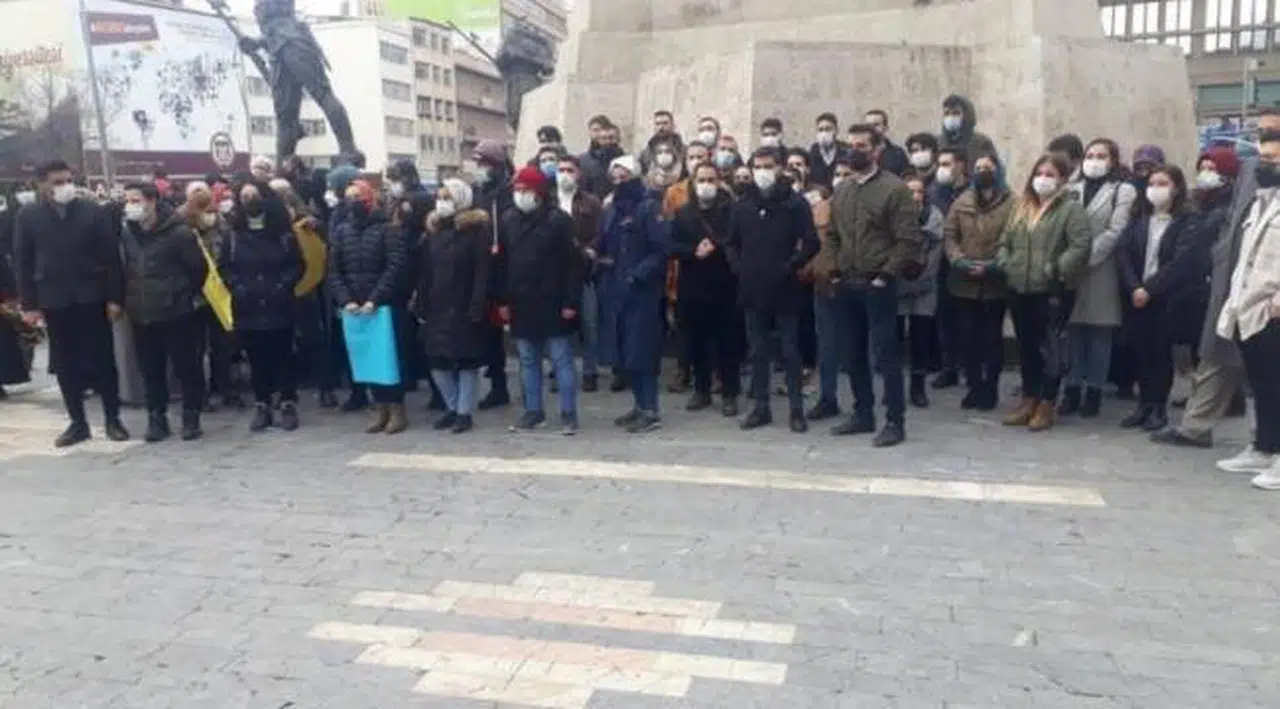 KPSS mağduru öğretmenler tepkili: ‘Mülakatın kendisi haksızlık, neden elendiğimizi bilmiyoruz’