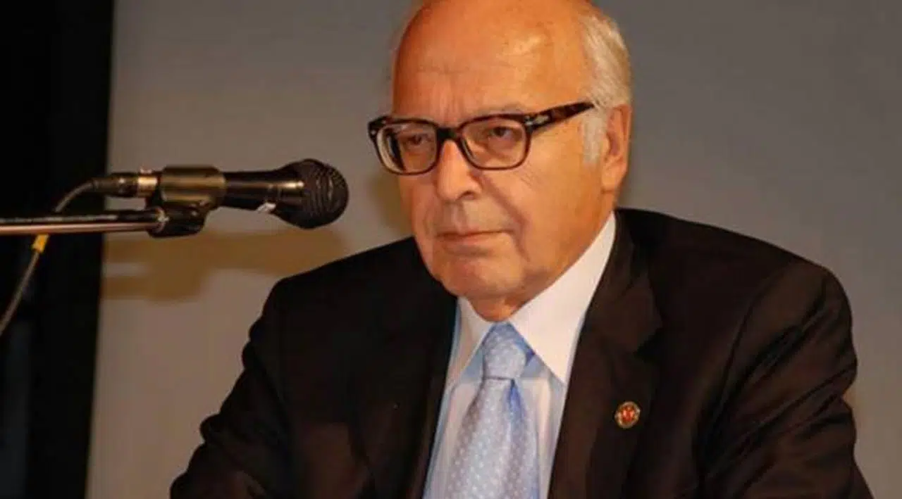 Sabih Kanadoğlu 'Erdoğan şiirden mahkûm olmadı' dedi, o günleri anlattı