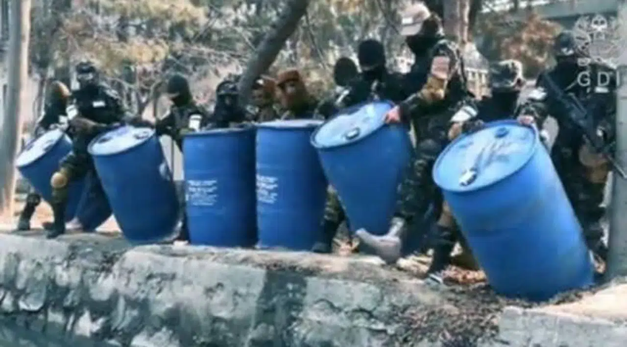 Taliban ‘istihbaratı’ el koyduğu üç ton içkiyi Kabil Nehri'ne döktü