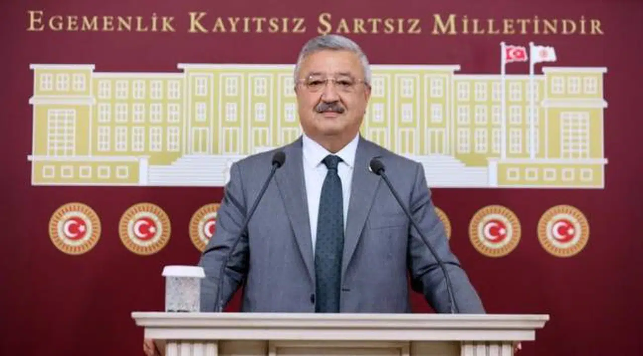 AK Partili Nasır’dan Büyükşehir’e ‘Deprem’ çıkışı  ‘’Olmayan Dünya Bankası kredisi ile İzmirlileri oyaladılar’’