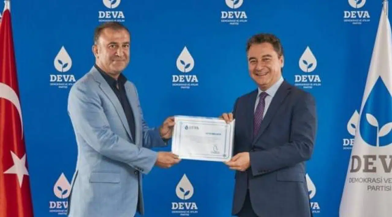 Babacan SMS'le görevden almıştı: Yeni partisi belli oldu