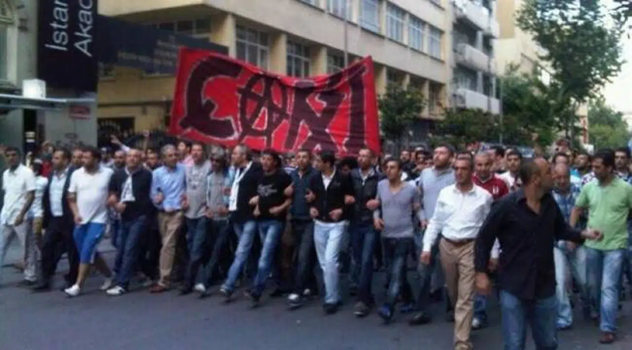 Beşiktaş taraftar grubu Çarşı'dan dernekleşme açıklaması