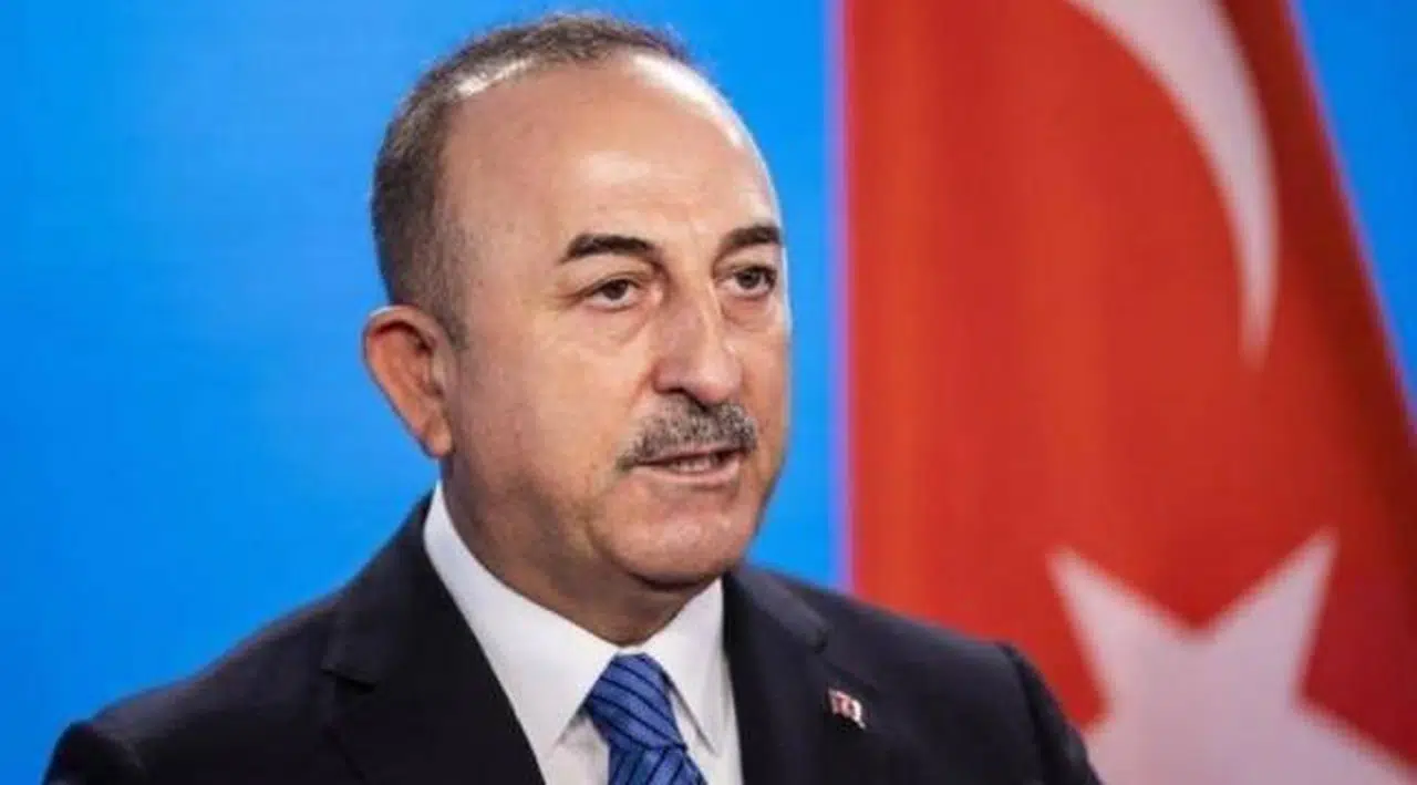 Çavuşoğlu: Montrö hükümlerini uyguluyoruz