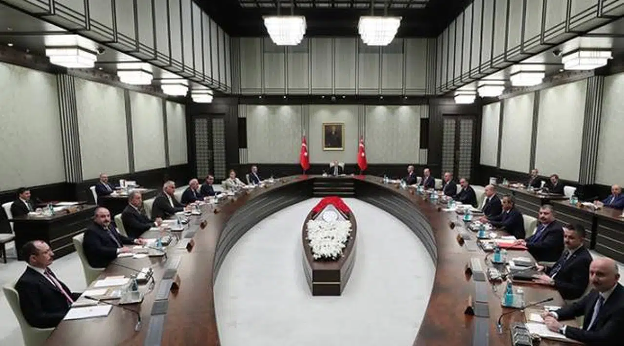 Kulis: Üç bakanlıkta görev değişimi olacak, İbrahim Kalın ve Hakan Fidan isimleri masada