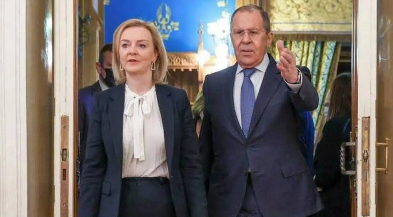 Lavrov: Ukrayna'daki bazı diplomatlarımıza ülkeden ayrılmalarını tavsiye edebiliriz