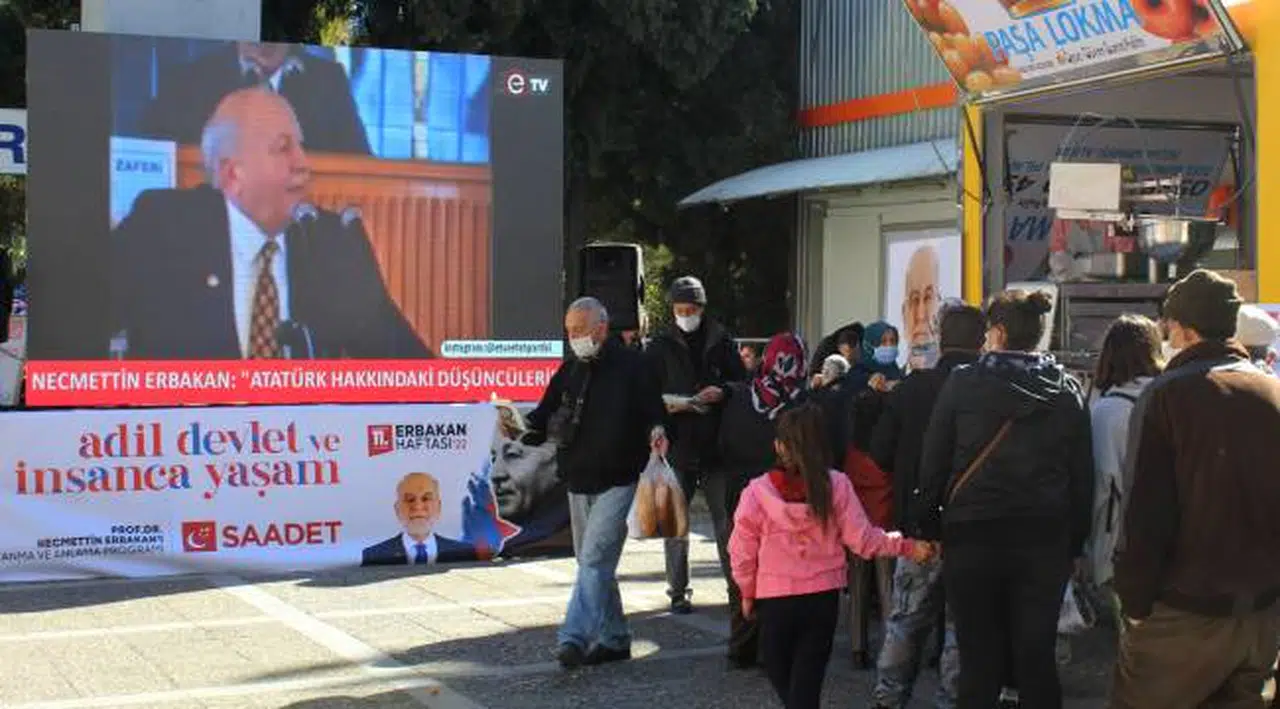 Saadet Partisi Buca, Erbakan’ı vefatının 11. yılında andı