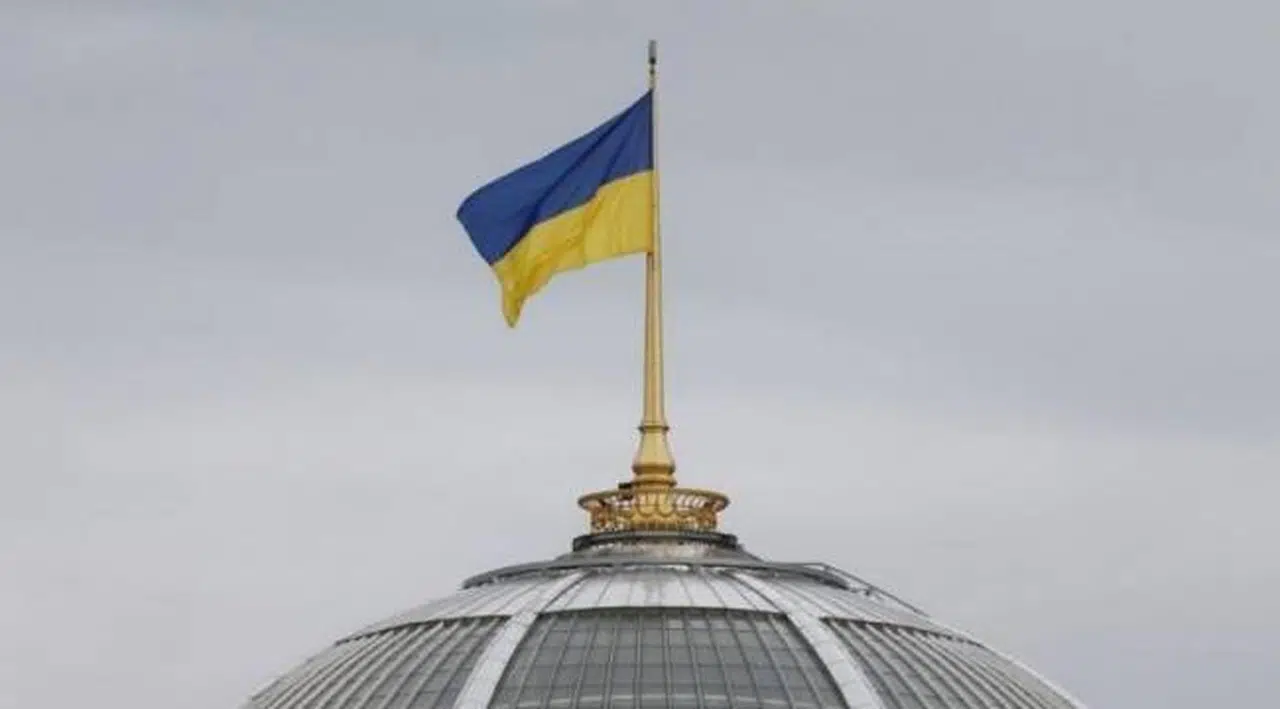 Ukrayna Parlamentosu OHAL'i onayladı