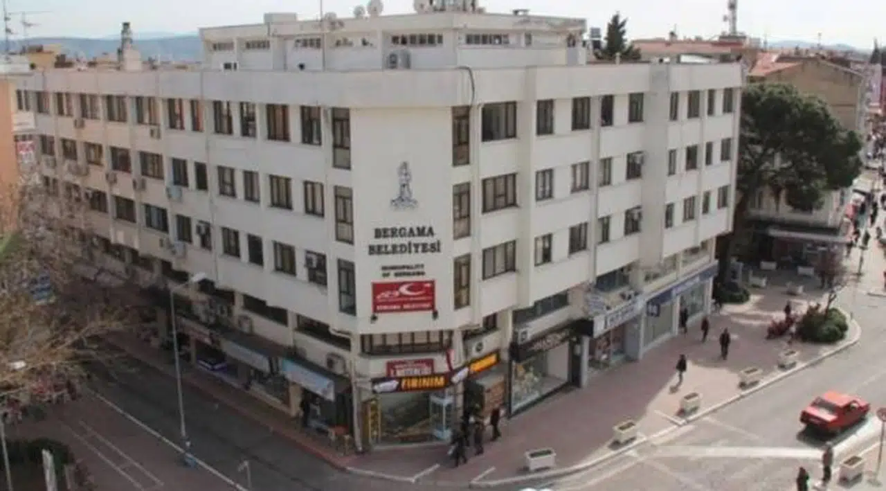 104 dükkanın elektriği kesildi, belediye yıkıma başladı