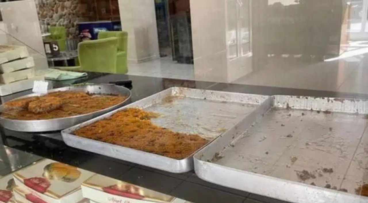 50 TL'ye bayat tatlı satışı başladı