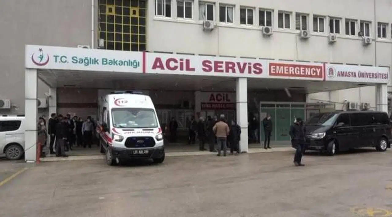 Amasya'da tıp fakültesinde profesörün darp ettiği hekim yoğun bakıma alındı