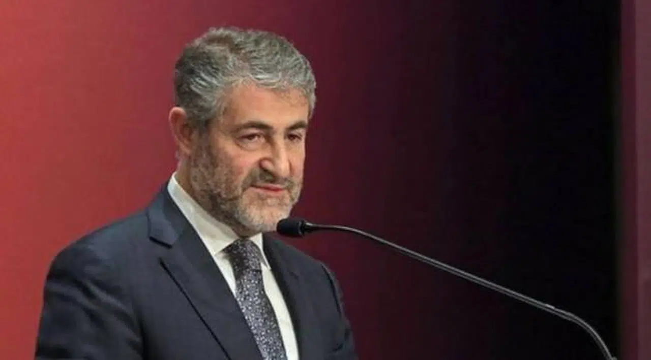Bakan Nebati: Yatırımcıya bürokratik engeller çıkaranların önünde duracağız