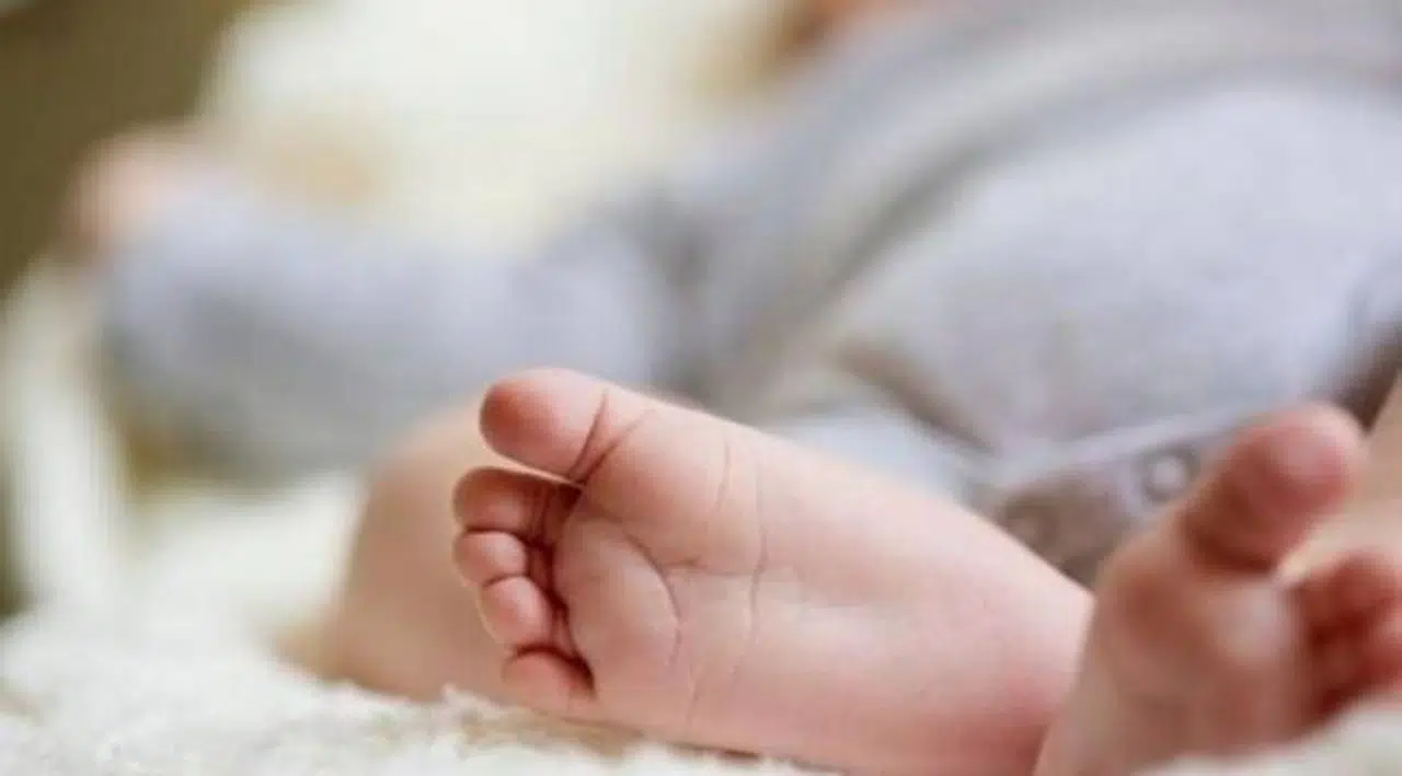 Bebeğine işkence yapan anneye 20 yıl hapis