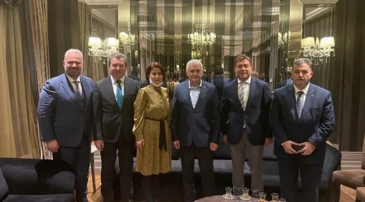Binali Yıldırım’dan Kınıklı Hemşehrilerine Selam