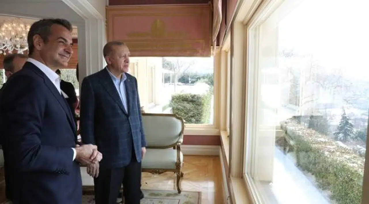 Erdoğan'la dün görüşen Miçotakis'in Covid testi pozitif çıktı