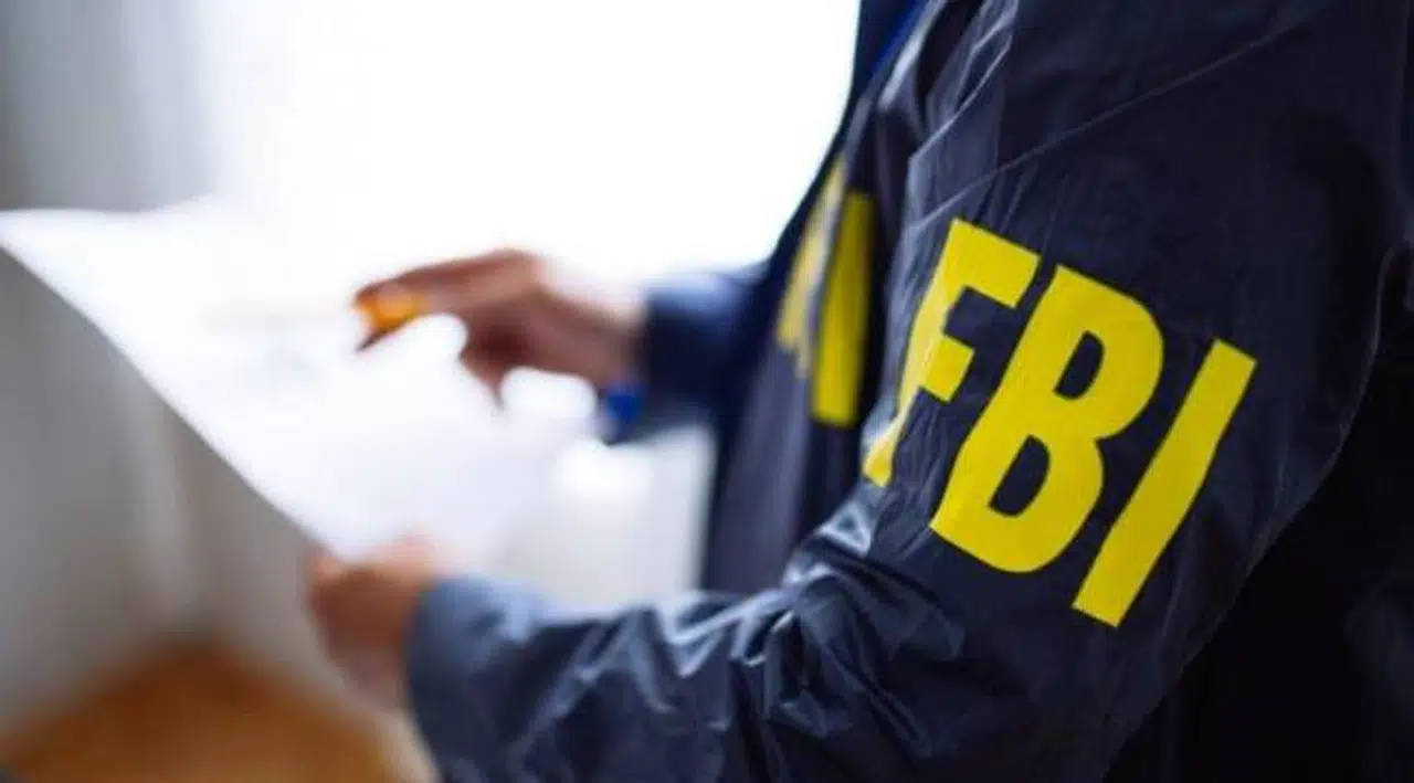 FBI camiye sızdı, mahkeme 'devlet sırrı' dedi