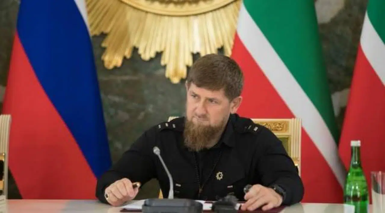 Kadirov'dan Zelenskiy'e: İktidarı Yanukoviç'e devret