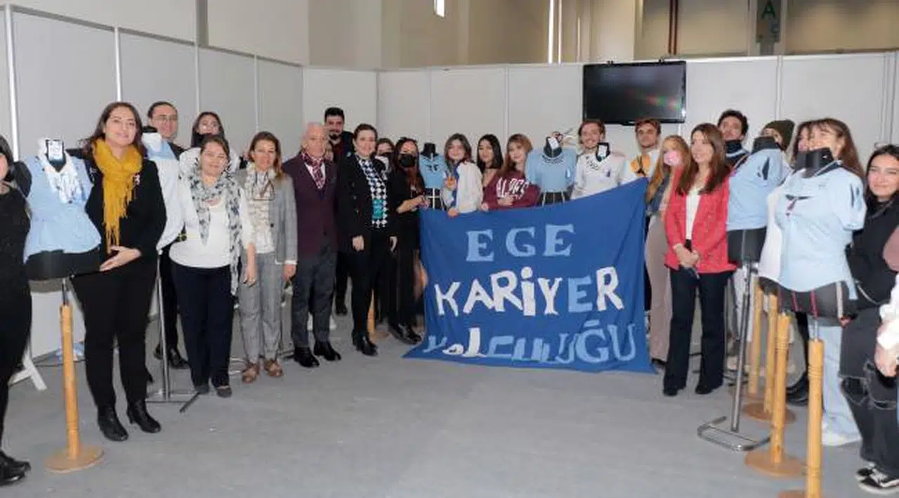 Kariyer Fuarı’na katılan öğrencilere EGSD’den destek