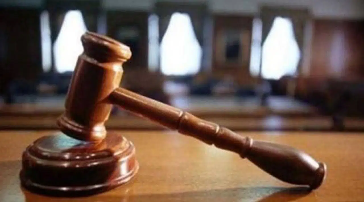 Kendisine sürekli şiddet uygulayan eşini öldüren kadın beraat etti