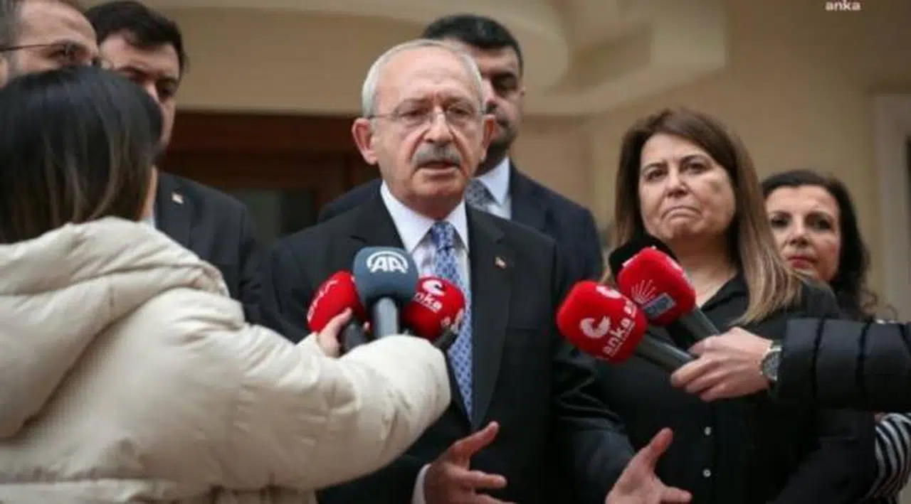 Kılıçdaroğlu Ali Tatar'ın eşi Nilüfer Tatar'ı ziyaret etti