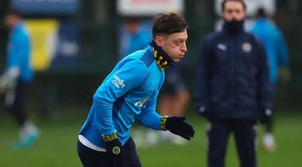Mesut Özil aldığı cevabı açıkladı: Senin gelmene gerek yok