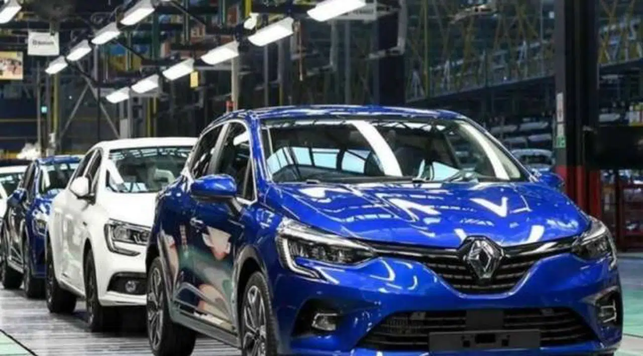 Renault, Moskova'da üretime devam edeceğini açıkladı