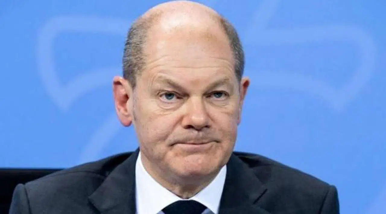 Scholz: Avrupa kasıtlı olarak Rusya'dan enerji tedarikini yaptırımlardan çıkardı