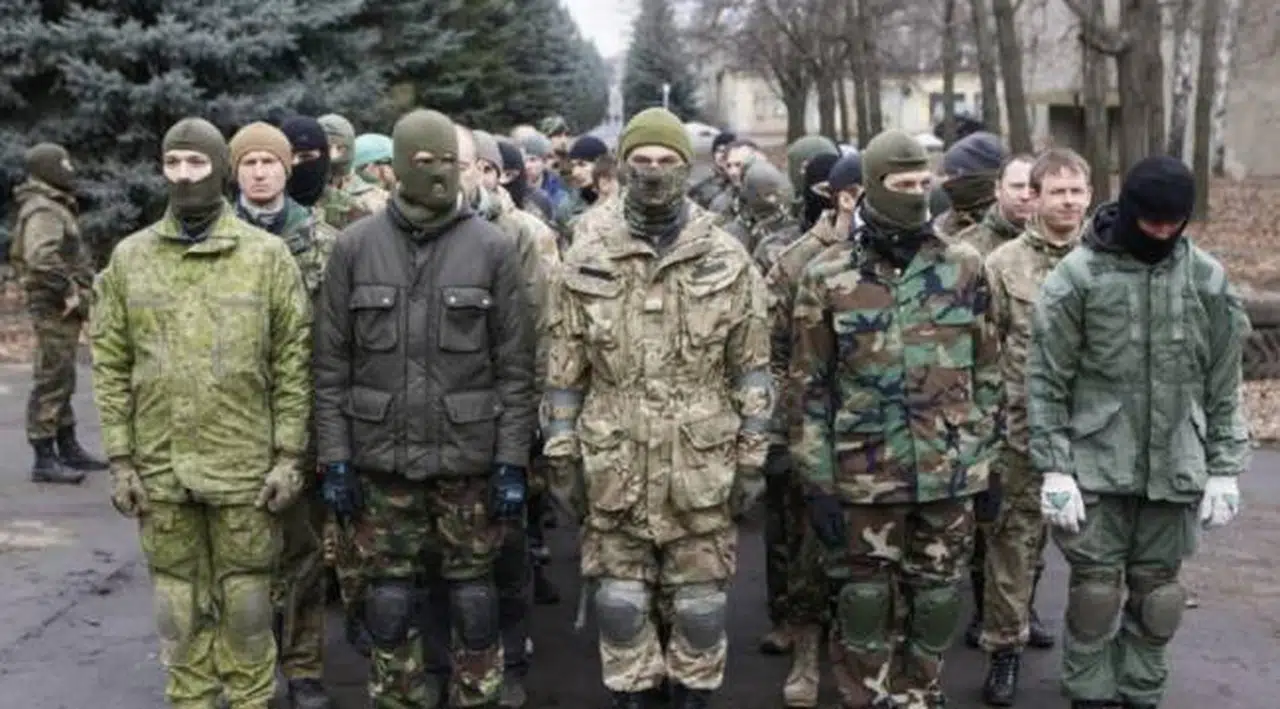 Ukrayna'ya giden İngiliz gönüllü parayı ve sözleşmeyi beğenmeyince geri döndü: Kandırıldık