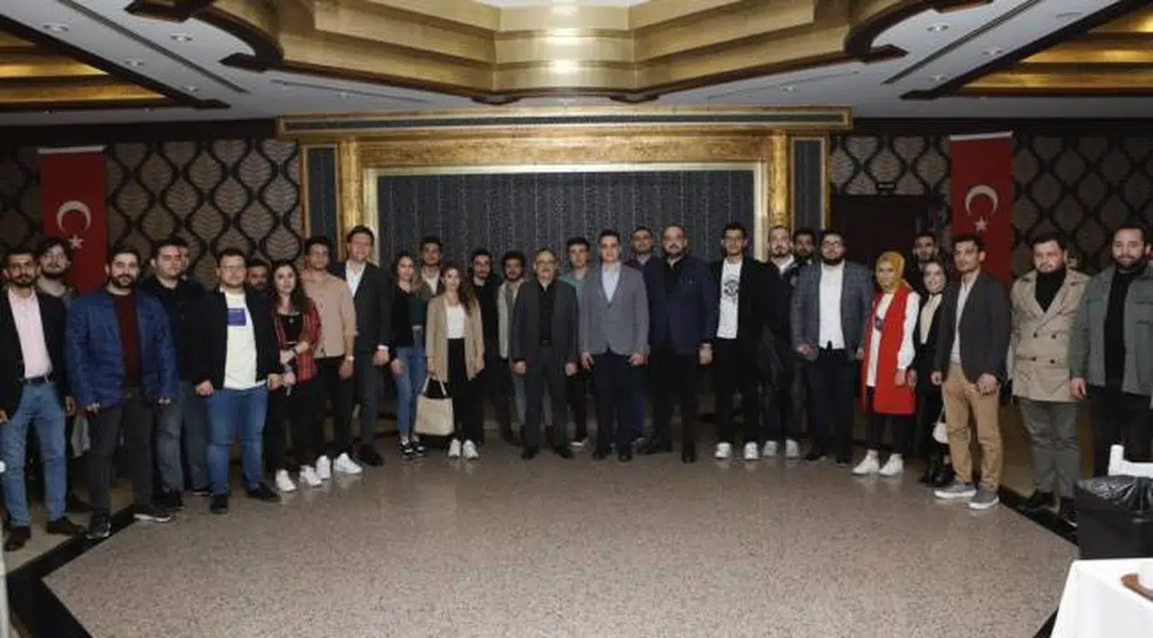 AK Parti İzmir İl Başkanı Kerem Ali Sürekli;  “Gençlerimizin ufku takdire şayan!”