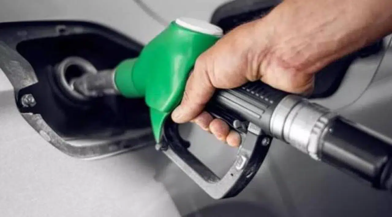 Bayram öncesi benzine zam!