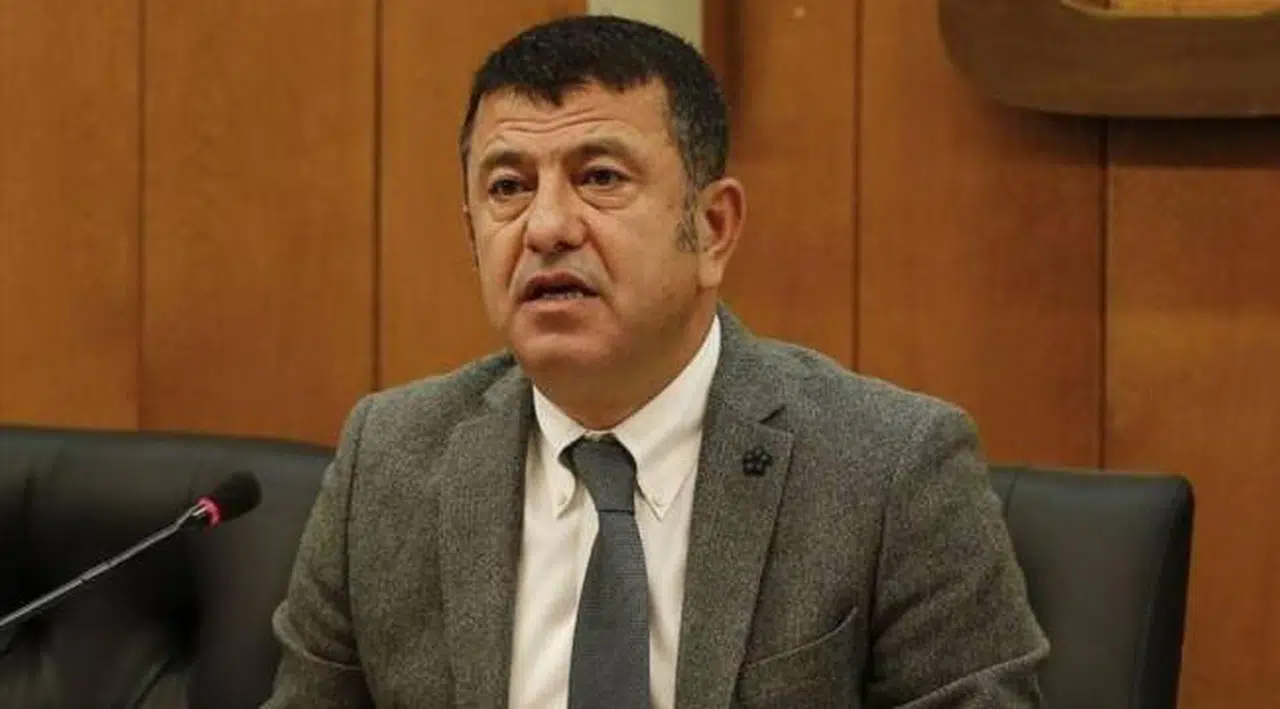 CHP'li Ağbaba: Ülkeyi bu duruma getiren Nebati’nin ışıltısıdır
