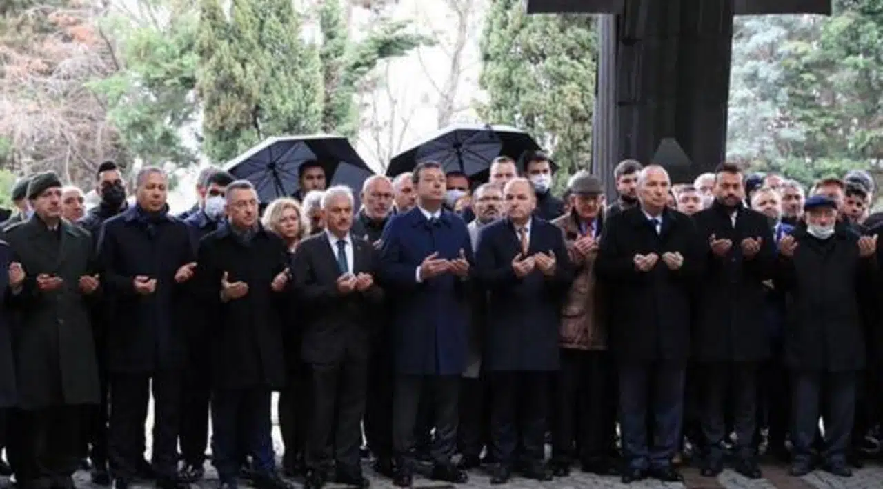 İmamoğlu, Turgut Özal'ı anma törenine katıldı