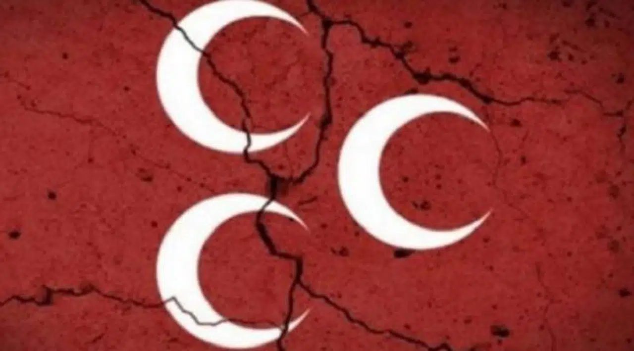 MHP ilçe başkanı istifa etti