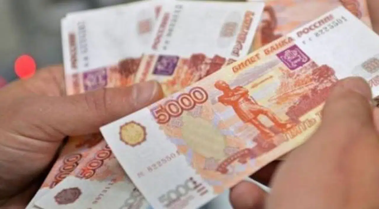 Ruble savaş öncesi seviyesine döndü