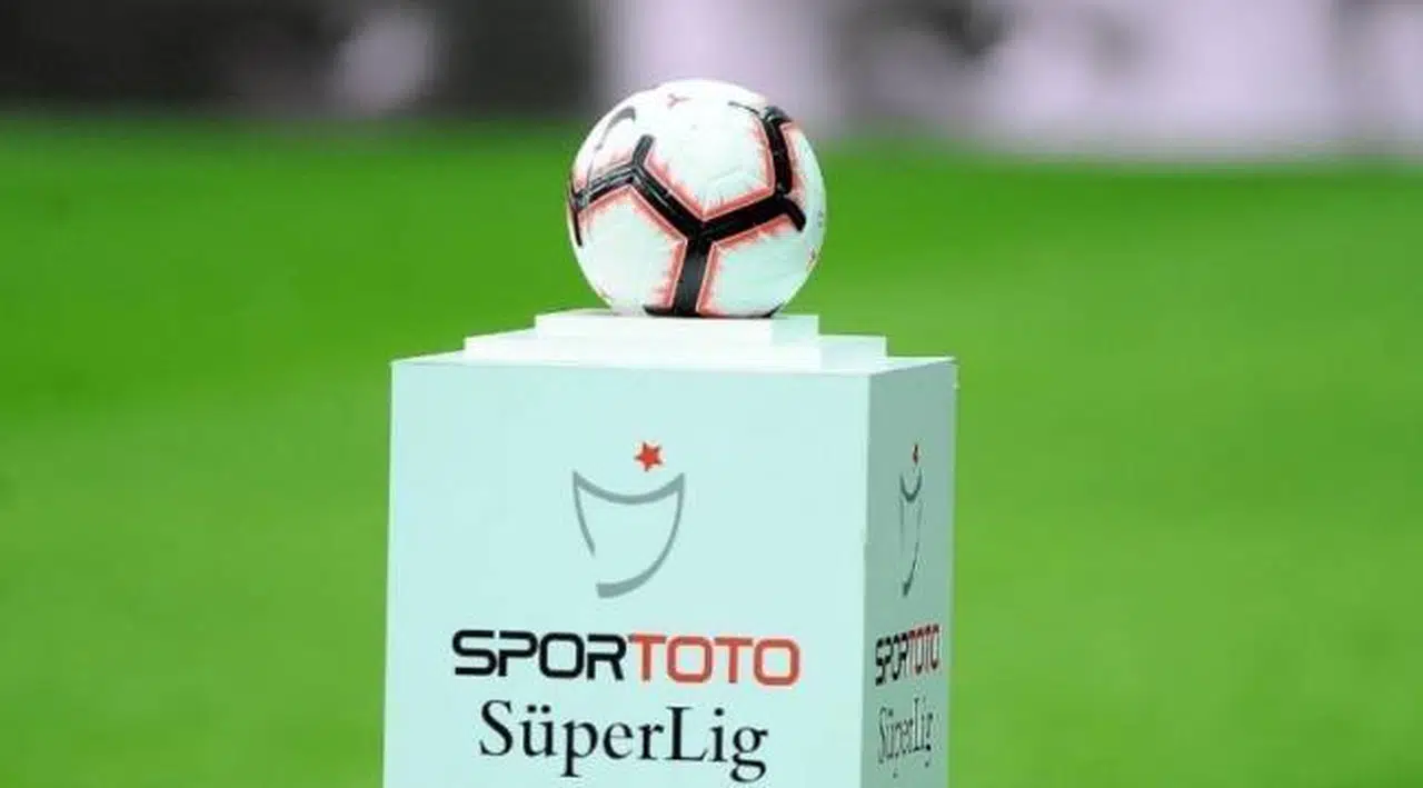 Süper Lig'de istifalar arka arkaya...