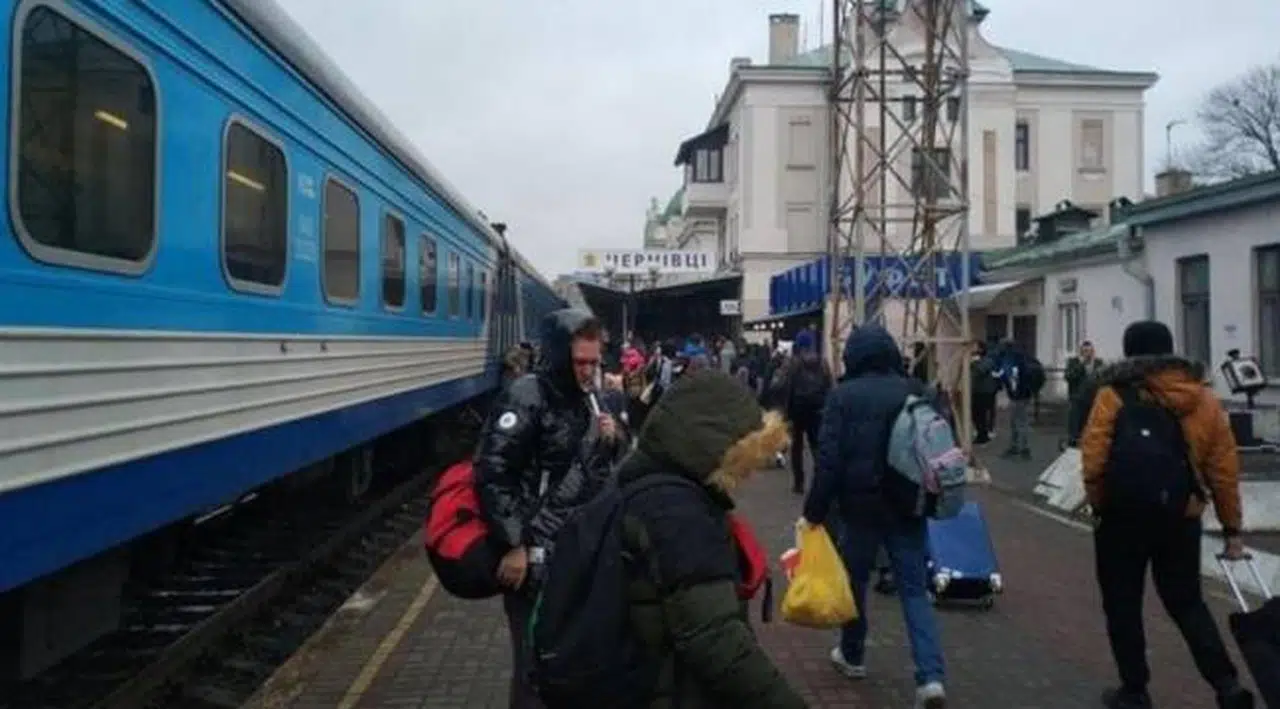 Ukrayna: Mariupol şehrinde 100 Türk vatandaşı tahliye bekliyor