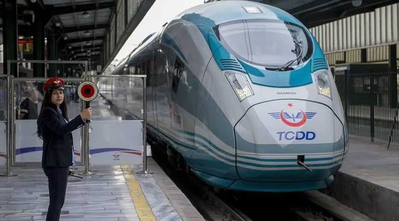 Ankara’da YHT test sürüşü yaparken kaza yaptı: 4 işçi yaralandı
