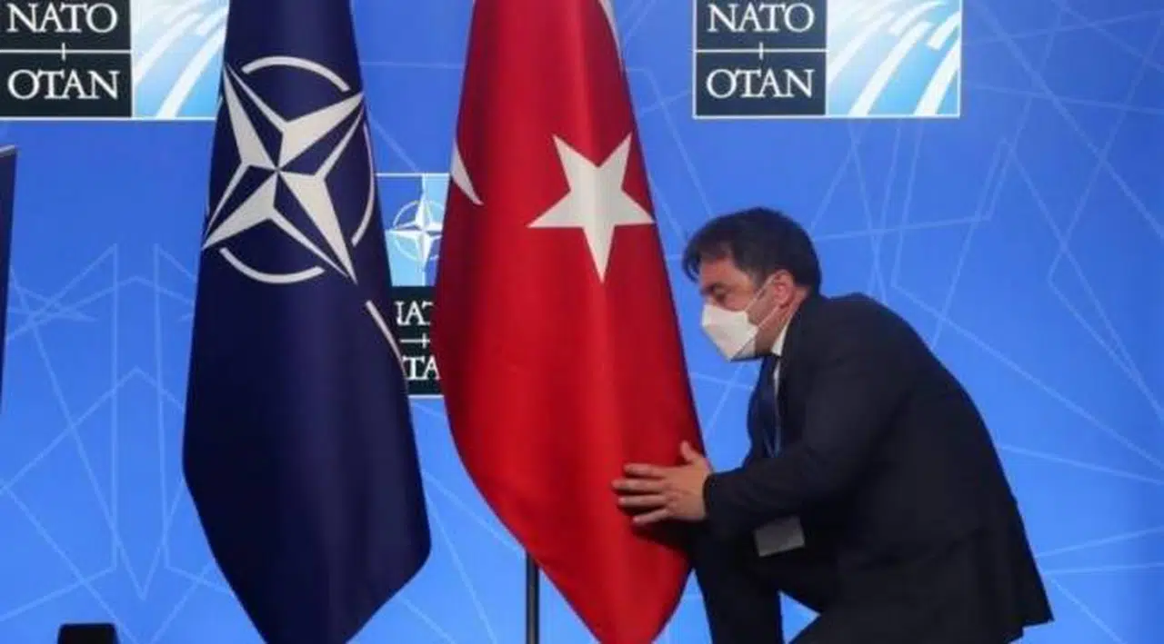 AKP'li kurmaylar Reuters'a konuştu: İsveç ve Finlandiya'yla çok mesafe kaydedemedik