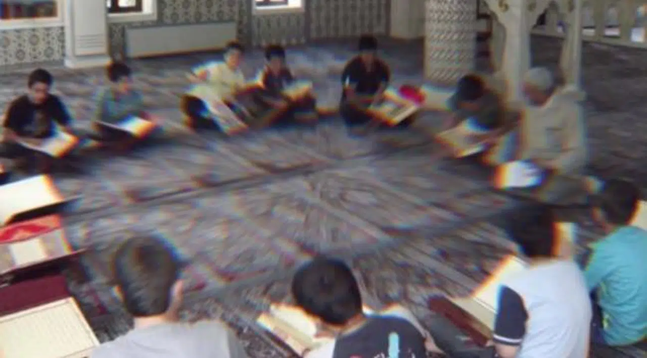 Baba Kuran kursunda dayağı 'normal' karşılayarak şikayetini geri çekti