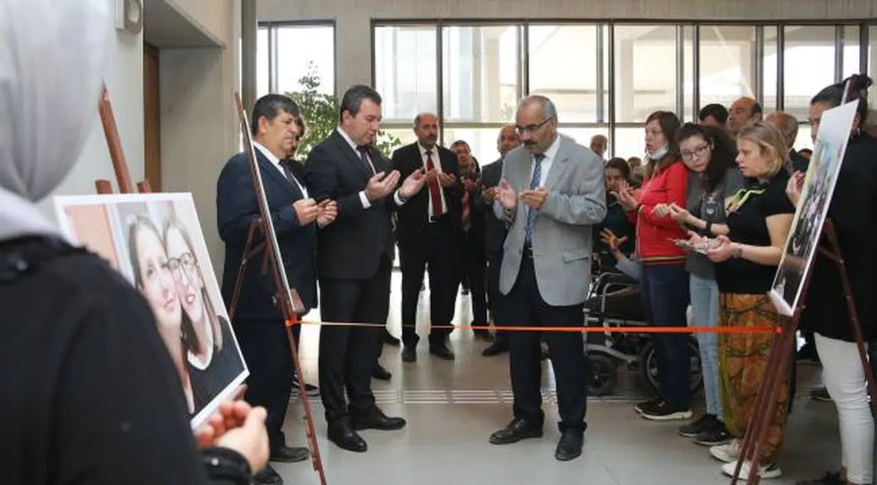 Bergama'da Engelliler haftasında anlamlı sergi