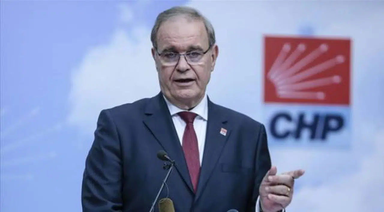 CHP: 'Eğer birileri oturduğu koltuktan kalkmakta sıkıntı yaşıyorsa kesinlikle altını pisletmiştir'