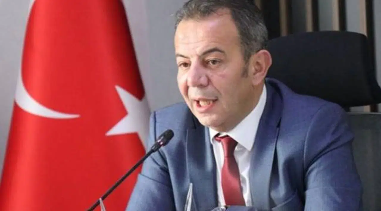 CHP'li belediye başkanı Özcan'dan Ümit Özdağ'ın çektirdiği göçmen karşıtı filme destek
