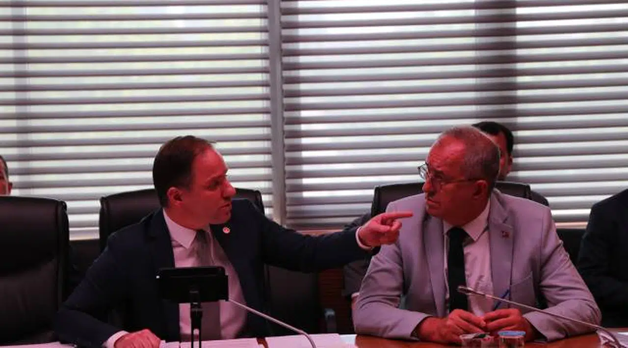 CHP Milletvekilleri Et ve Süt Kurumu toplantısını terk etti
