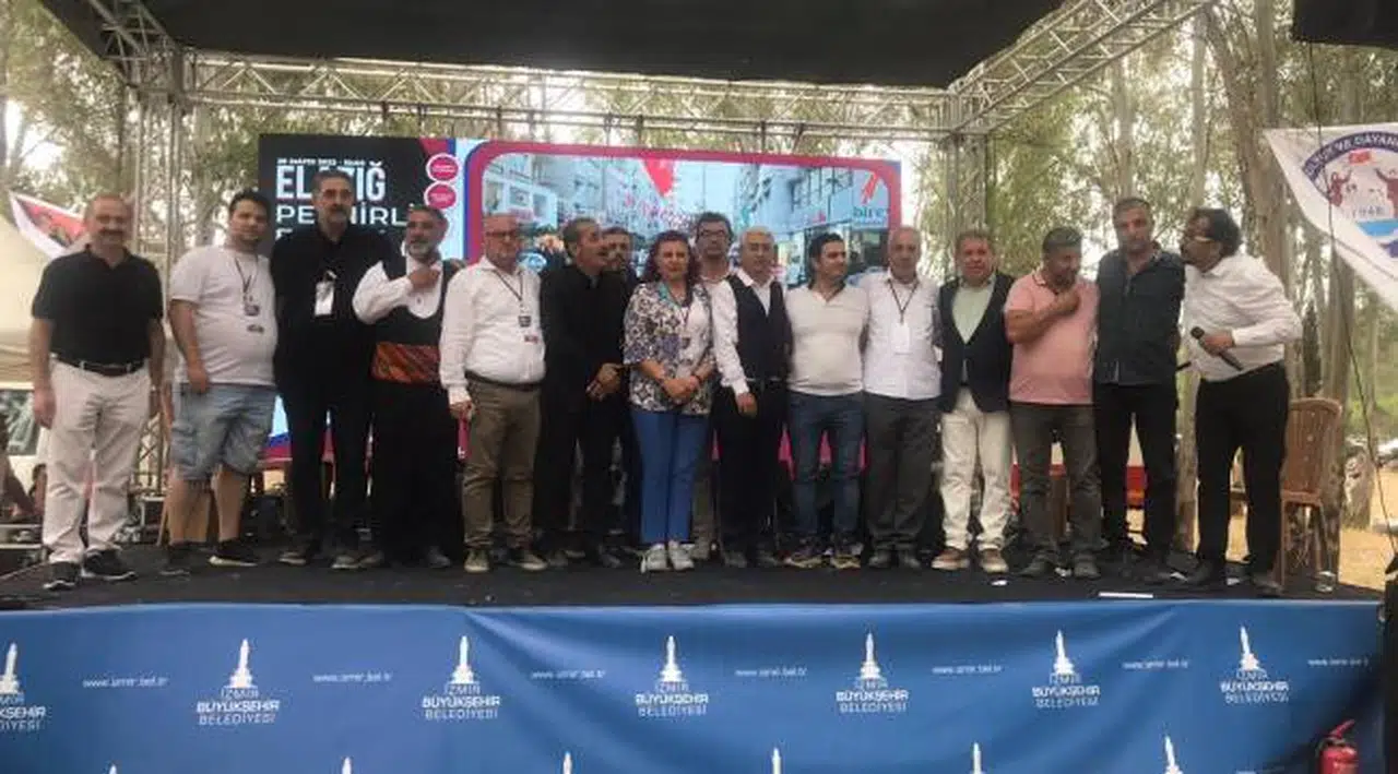 İzmir’de 6 Bin Kişilik Peynirli Ekmek Festivali düzenlendi