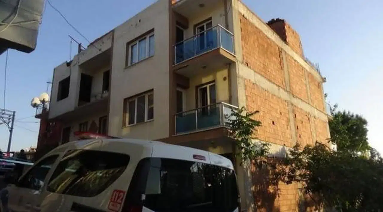 İzmir'de kadın cinayeti: Ayrı yaşadığı eşini öldürdü, kayınvalidesini ağır yaraladı